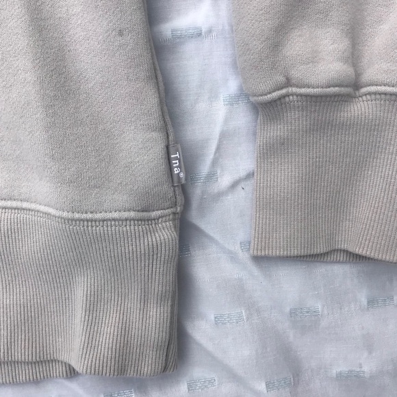 Aritzia TNA Perfect Crew Sweatshirt - Picture 2 of 6